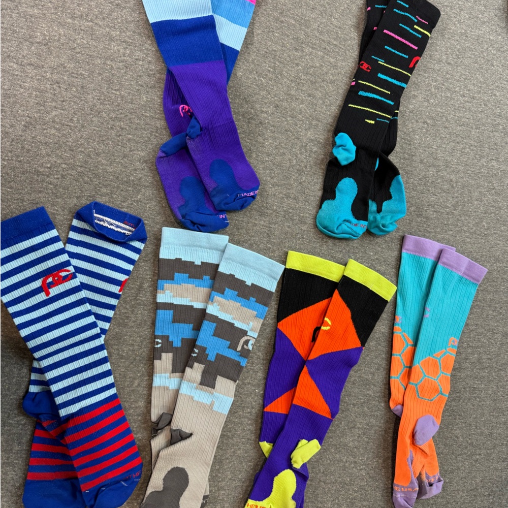 6 pair Vibrant Striped Blue and Red Women's Socks - Picture 9 of 9